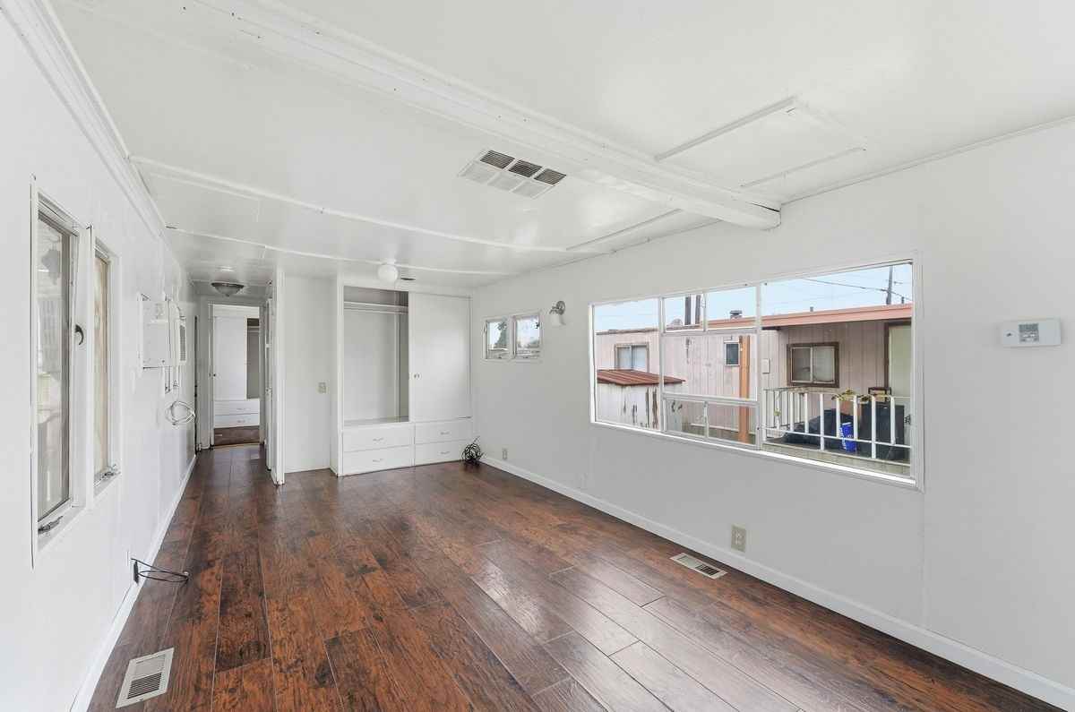 2612 Charles Street ##16 - Photo 5 of 17