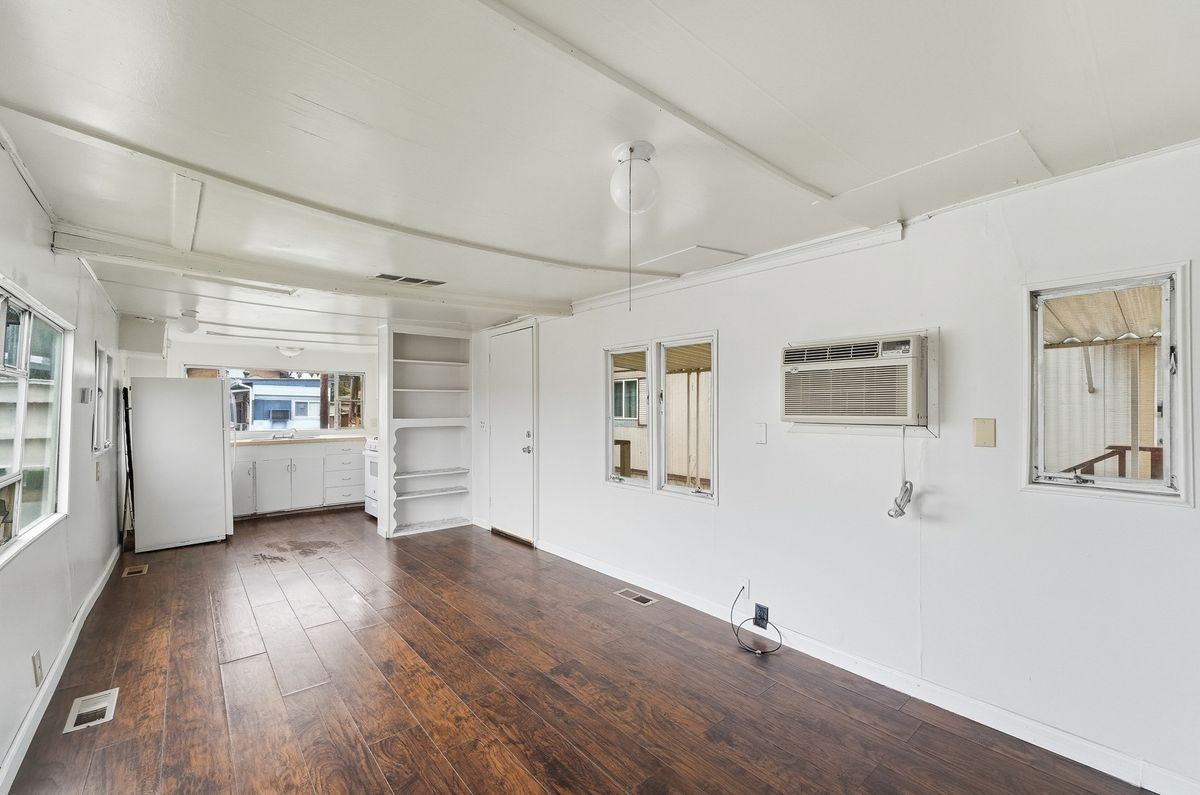 2612 Charles Street ##16 - Photo 6 of 17