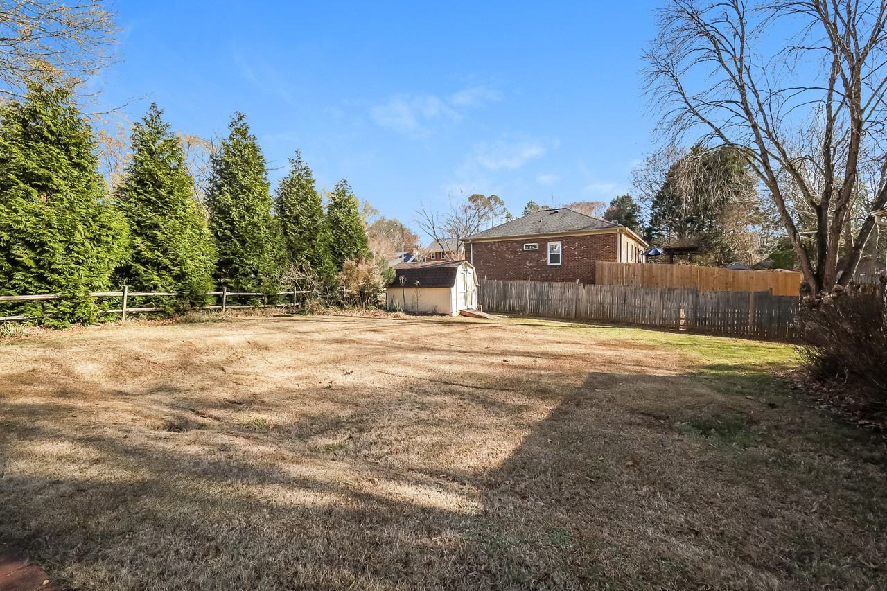 4415 Woods End Ln - Photo 3 of 19