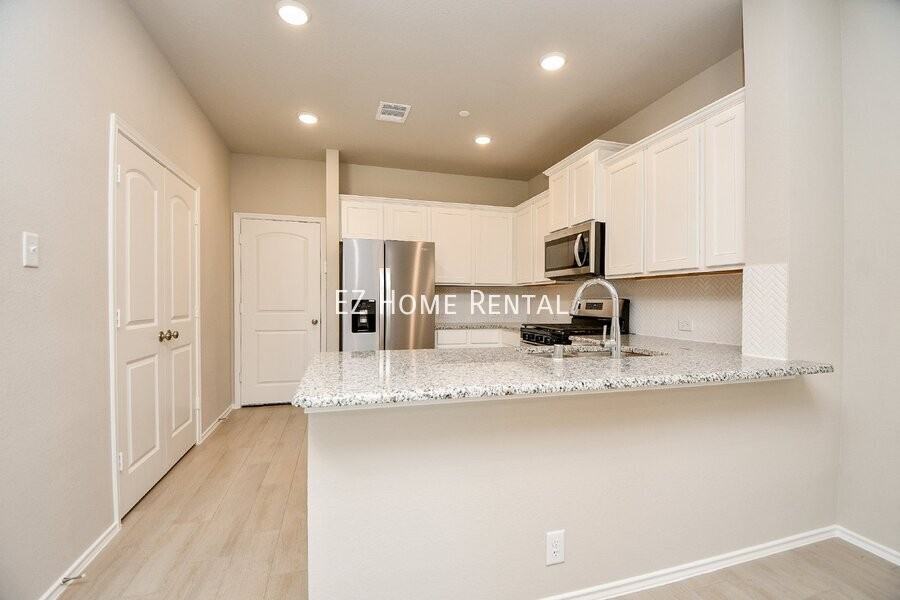 2914 Scanlan Meadow - Photo 7 of 32