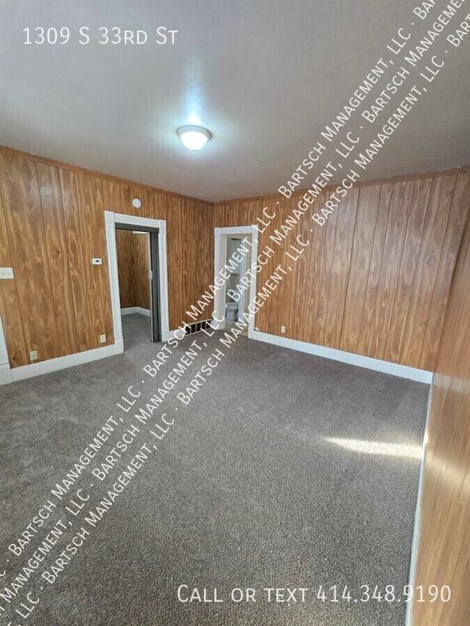 1309 South 33rd Street - Photo 3 of 9