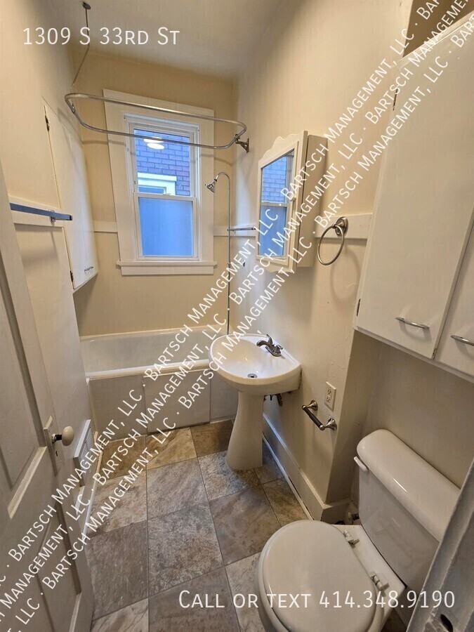 1309 South 33rd Street - Photo 5 of 9