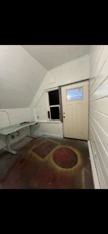 3814 Northeast 6th Avenue - Photo 3 of 8