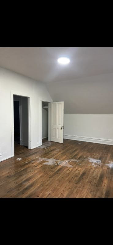 3814 Northeast 6th Avenue - Photo 6 of 8