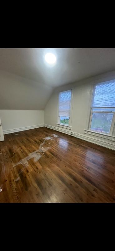 3814 Northeast 6th Avenue - Photo 7 of 8