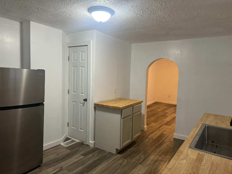 203 Roan Avenue #1 - Photo 3 of 9