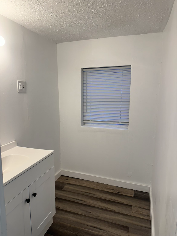 203 Roan Avenue #1 - Photo 6 of 9