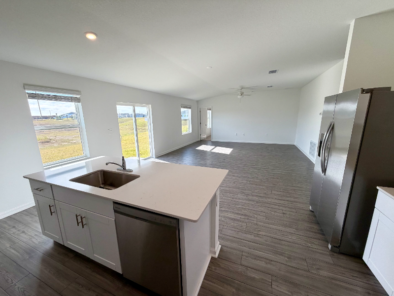 4212 Southwest 82nd Lane - Photo 7 of 39