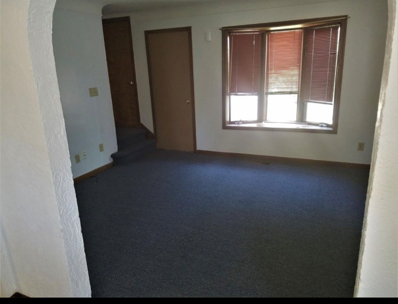 504 Parkwood Street - Photo 5 of 11