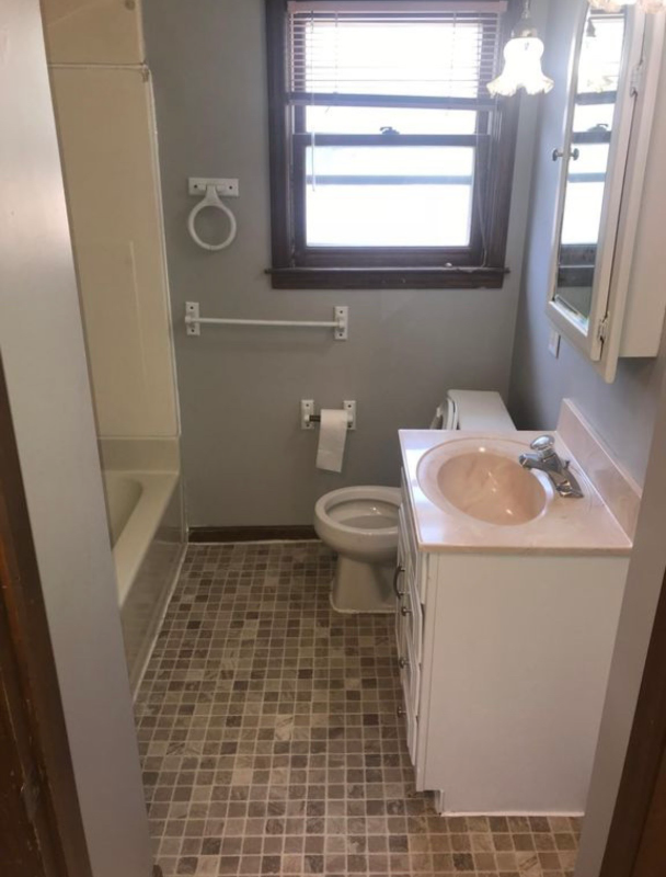 504 Parkwood Street - Photo 7 of 11