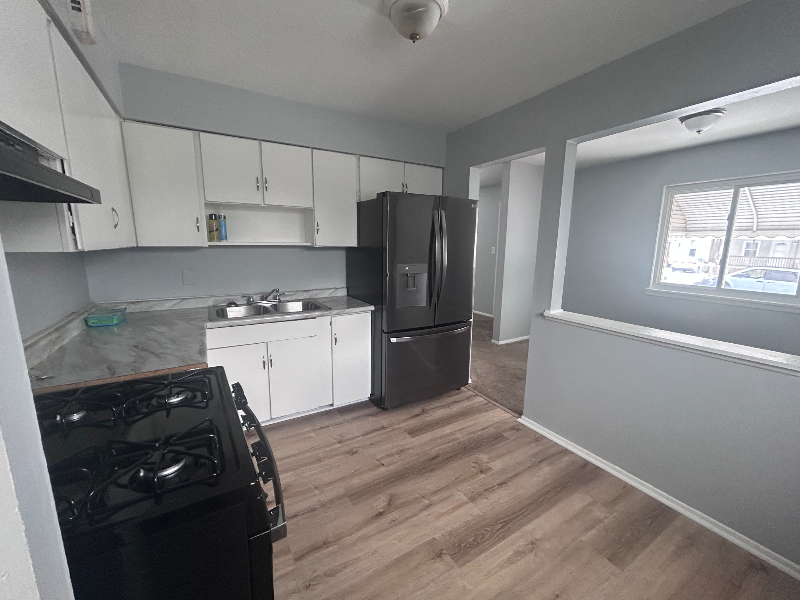 4655 East 175th Street - Photo 3 of 16