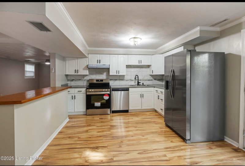 1109 Crestview Way - Photo 2 of 10