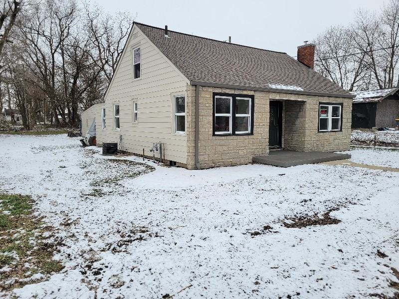 2413 West 27th Street - Photo 2 of 15