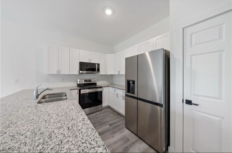 1027 Meadow Road - Photo 3 of 20