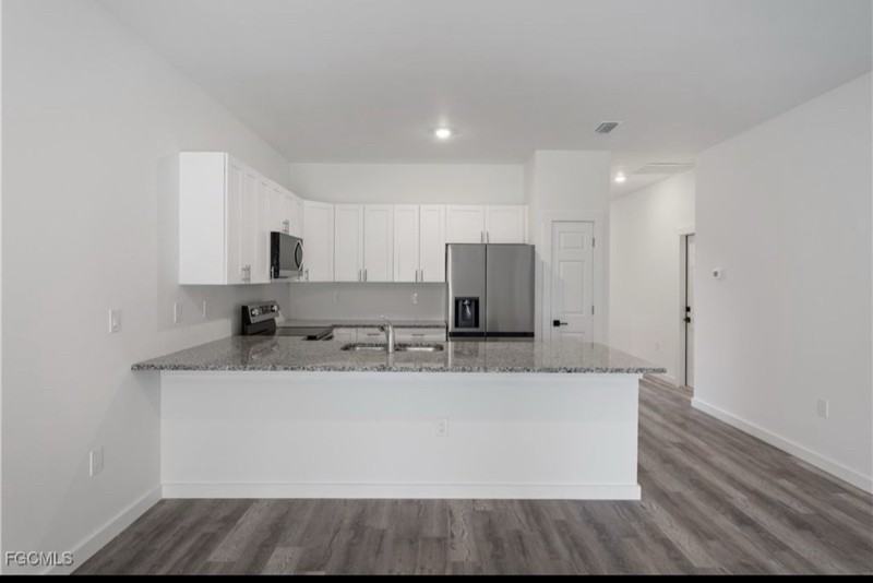 1027 Meadow Road - Photo 5 of 20