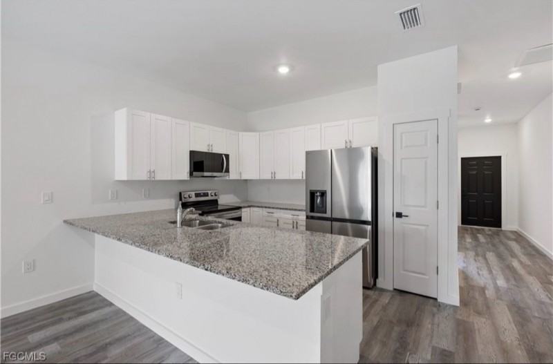 1027 Meadow Road - Photo 6 of 20