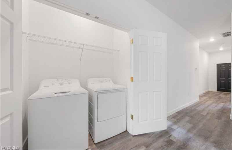 1025 Meadow Road - Photo 7 of 14