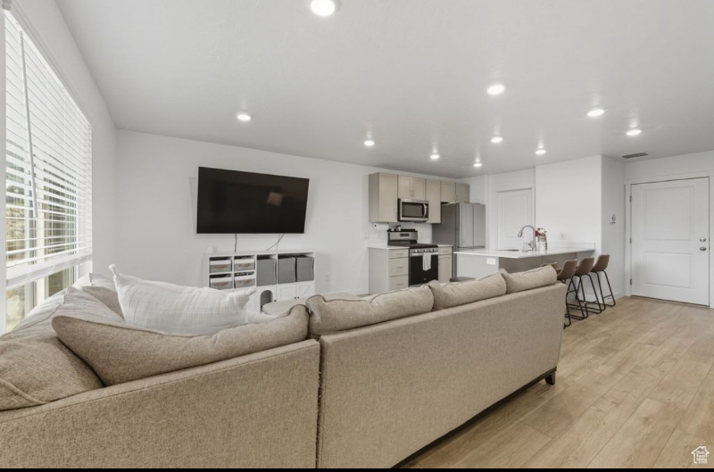 3728 West Orinda Drive - Photo 3 of 11