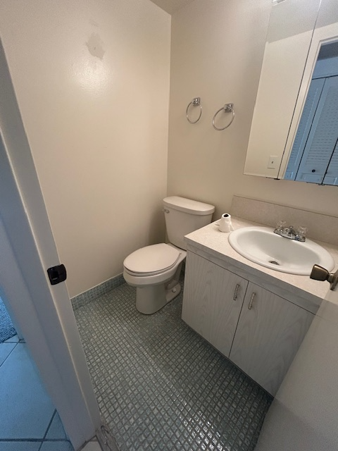 2009 Cornwall Drive #2009 - Photo 5 of 12