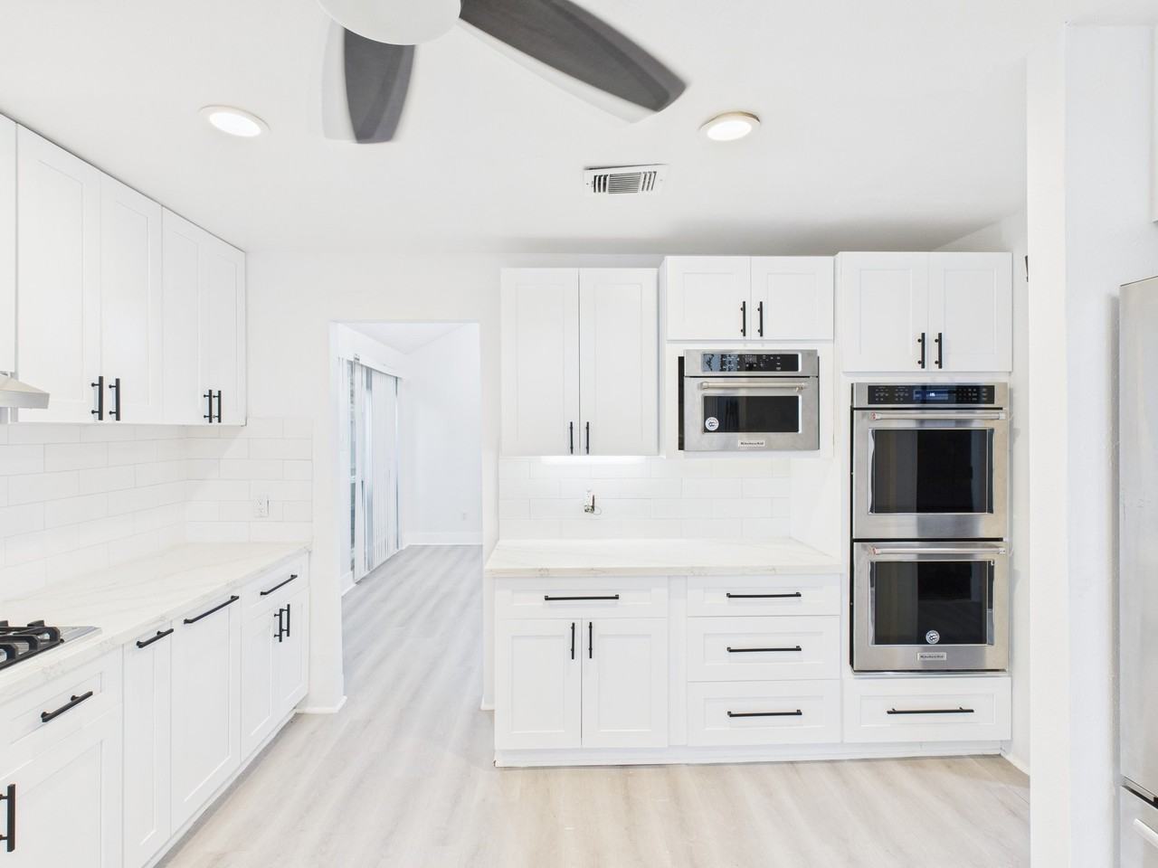 7610 Hopewell Lane #7610 - Photo 5 of 31