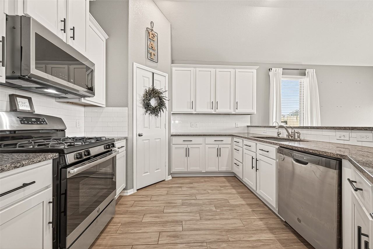 18507 Sleeping Bear Way #18507 - Photo 6 of 50