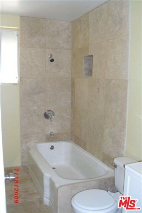 993 West Hays Street #993 - Photo 2 of 4