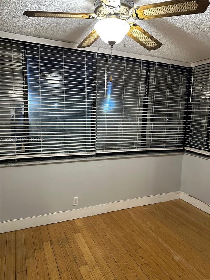 8040 Hampton Boulevard #8040-508 - Photo 7 of 10