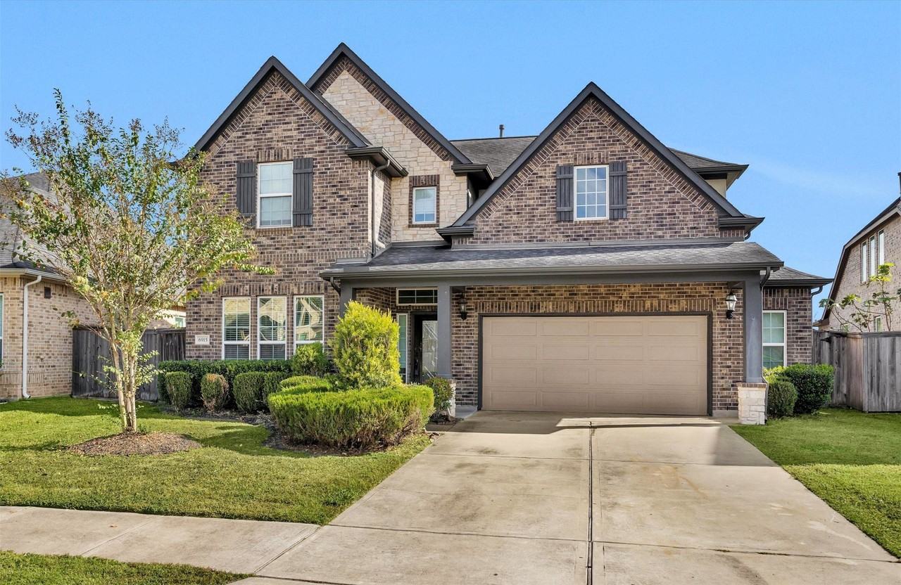 6915 Pebble Pass Lane #6915 - Photo 4 of 43