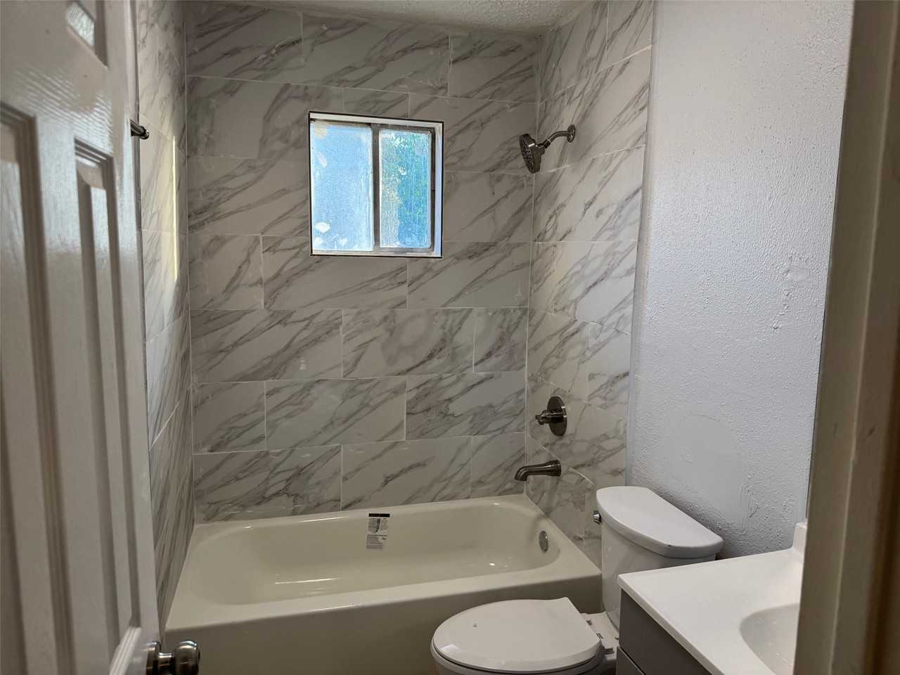 5222 Moonshadows Drive #5222 - Photo 5 of 14