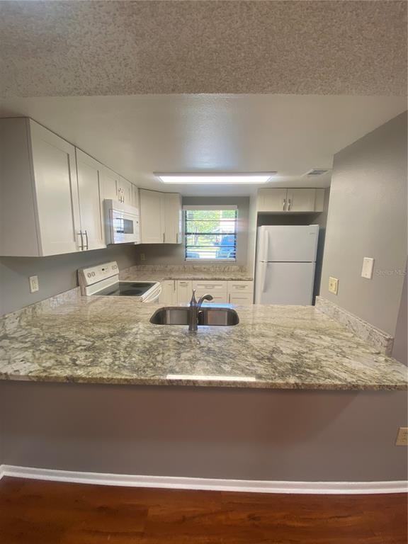 10125 Lake Oak Circle #10125 - Photo 7 of 13