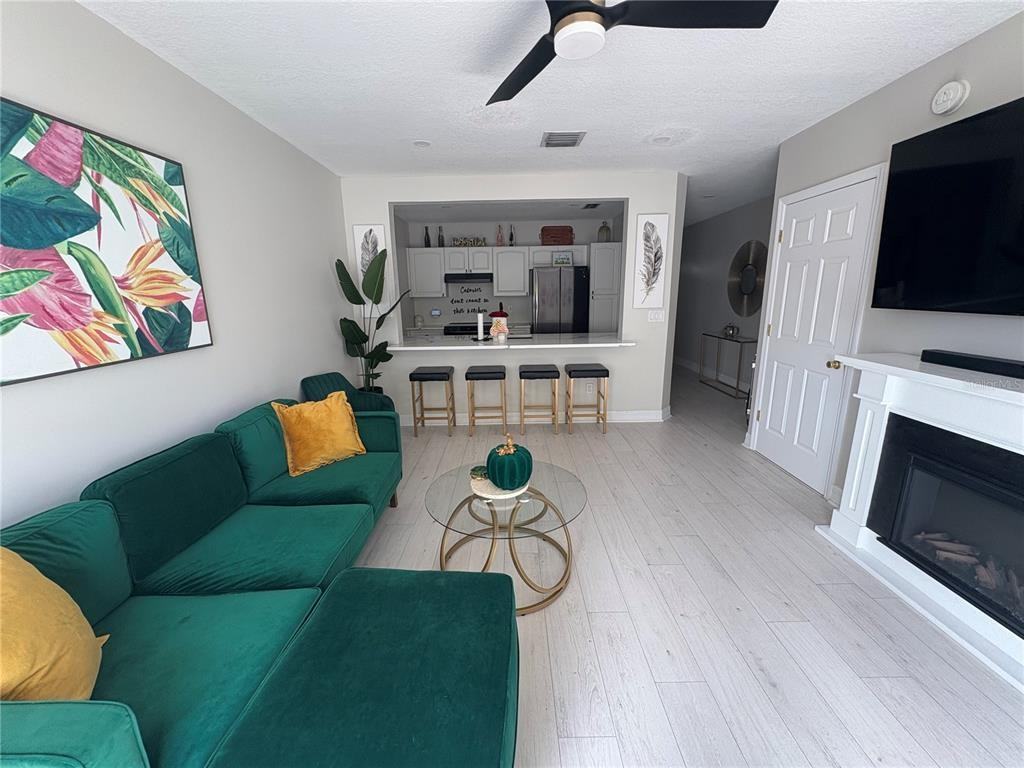 3713 West Cass Street #3713 - Photo 2 of 18