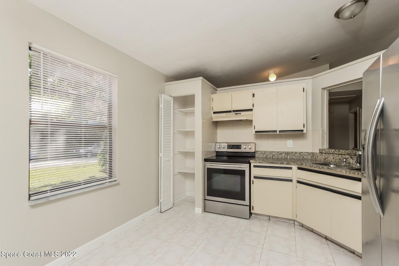 647 Pampas Street Northwest #647 - Photo 4 of 16