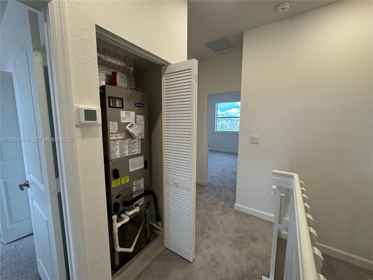 Southeast 26th Avenue #2716 - Photo 4 of 11