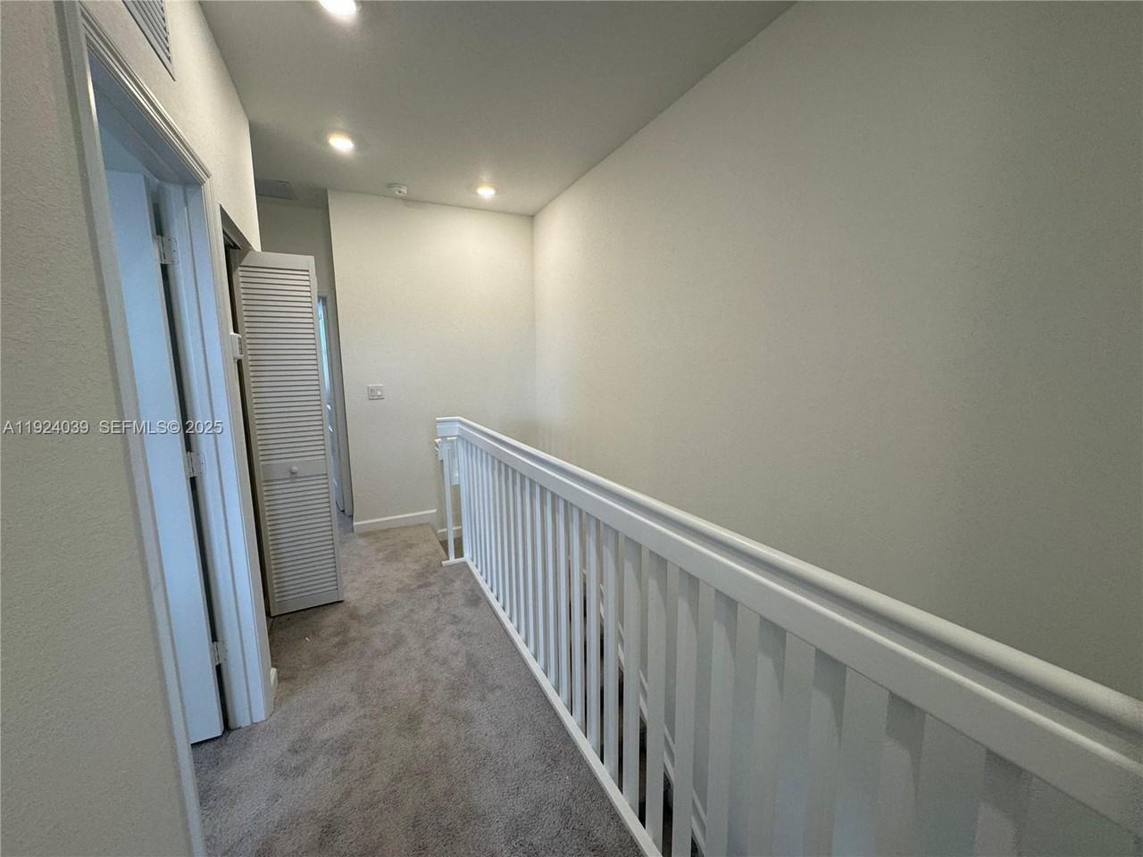 Southeast 26th Avenue #2716 - Photo 5 of 11