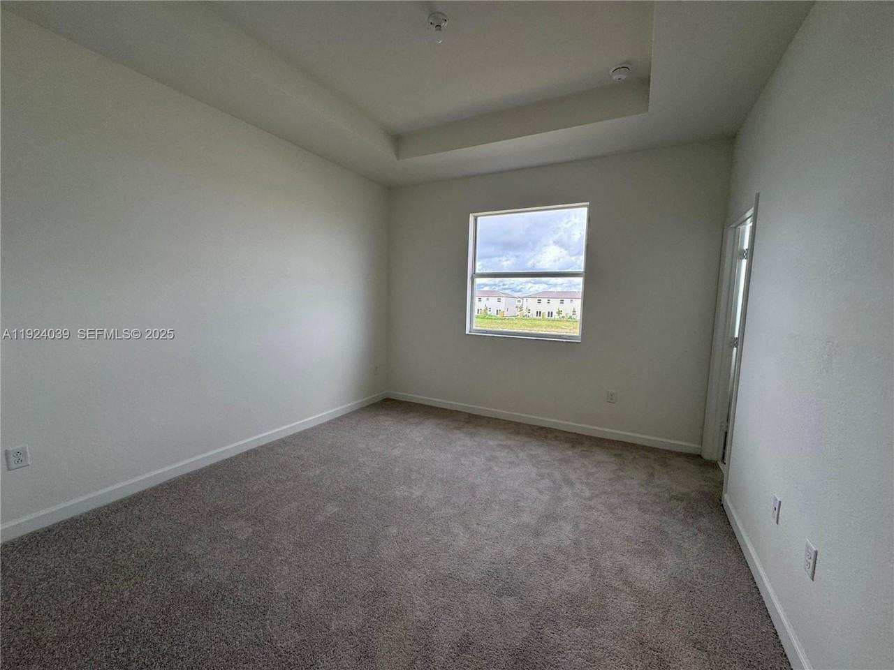 Southeast 26th Avenue #2716 - Photo 6 of 11