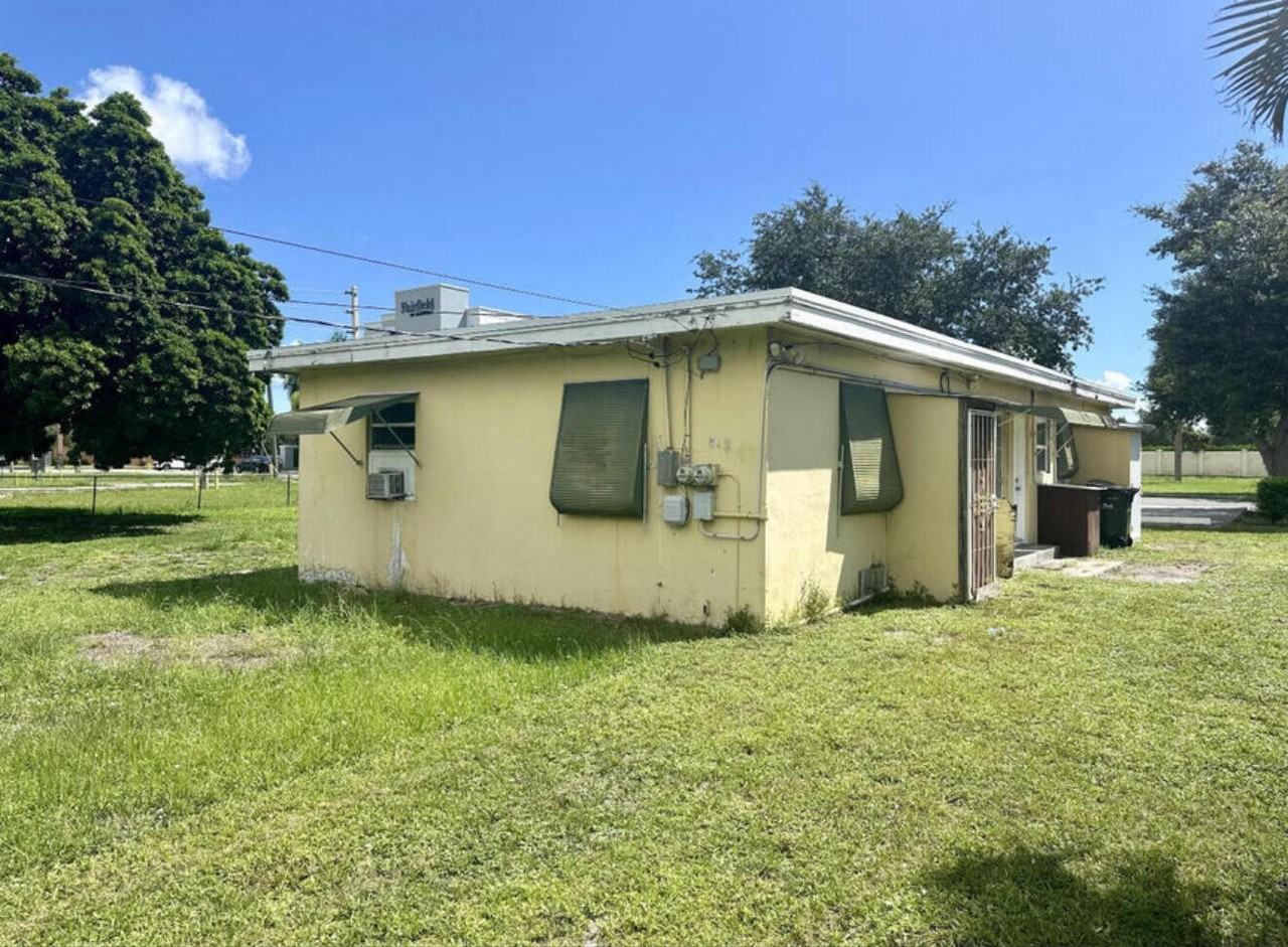 24 Sw 10th Ave #24 - Photo 7 of 25