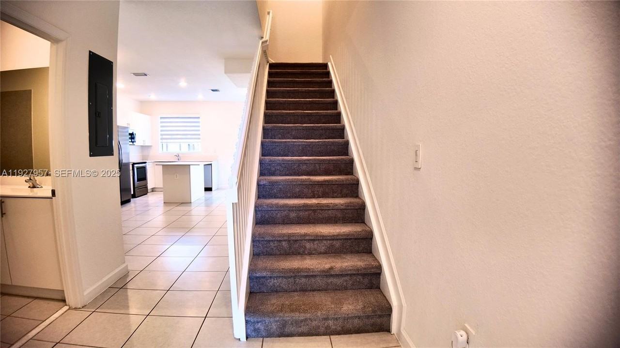 1668 Southeast 26th Street #1668-1668 - Photo 5 of 26