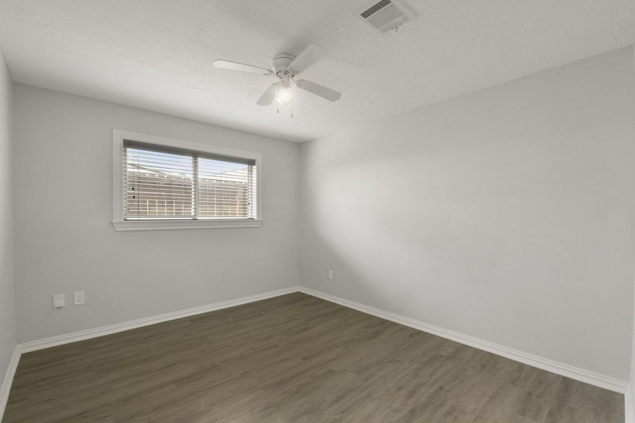 15710 Creekhaven Drive #15710 - Photo 5 of 23