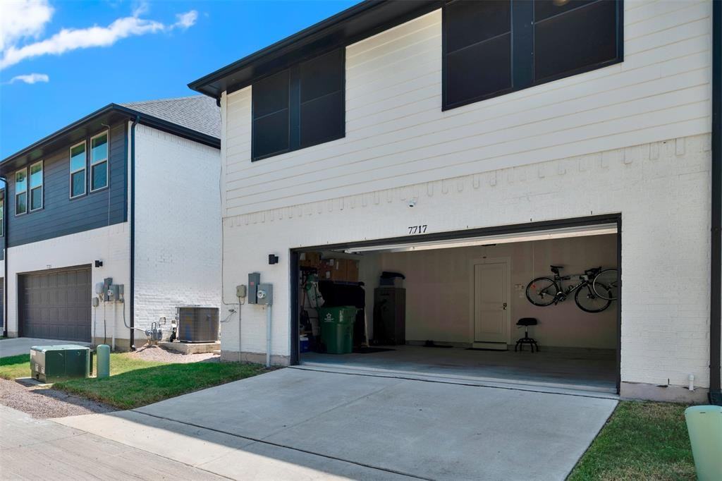 7717 Reis Ln #7717