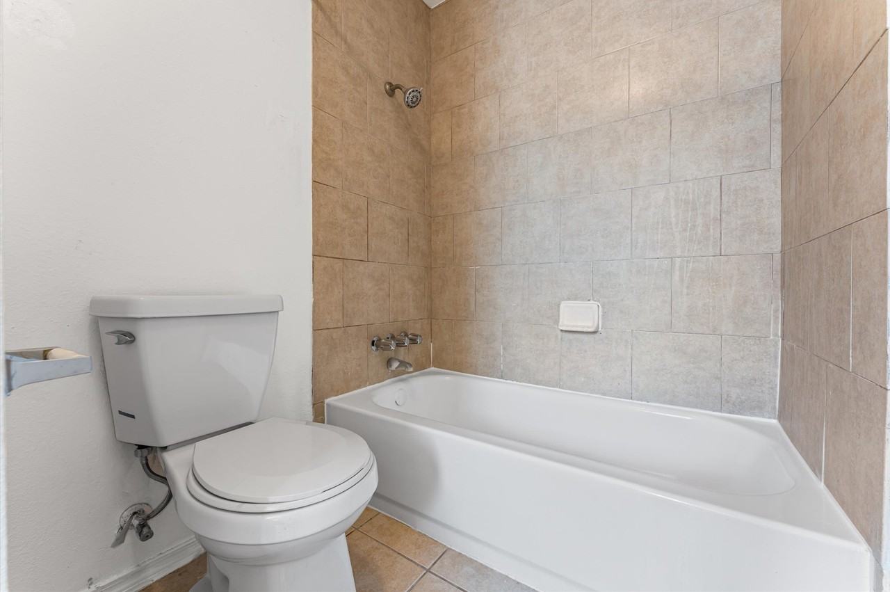 1502 Ashmore Drive #1502 - Photo 4 of 21