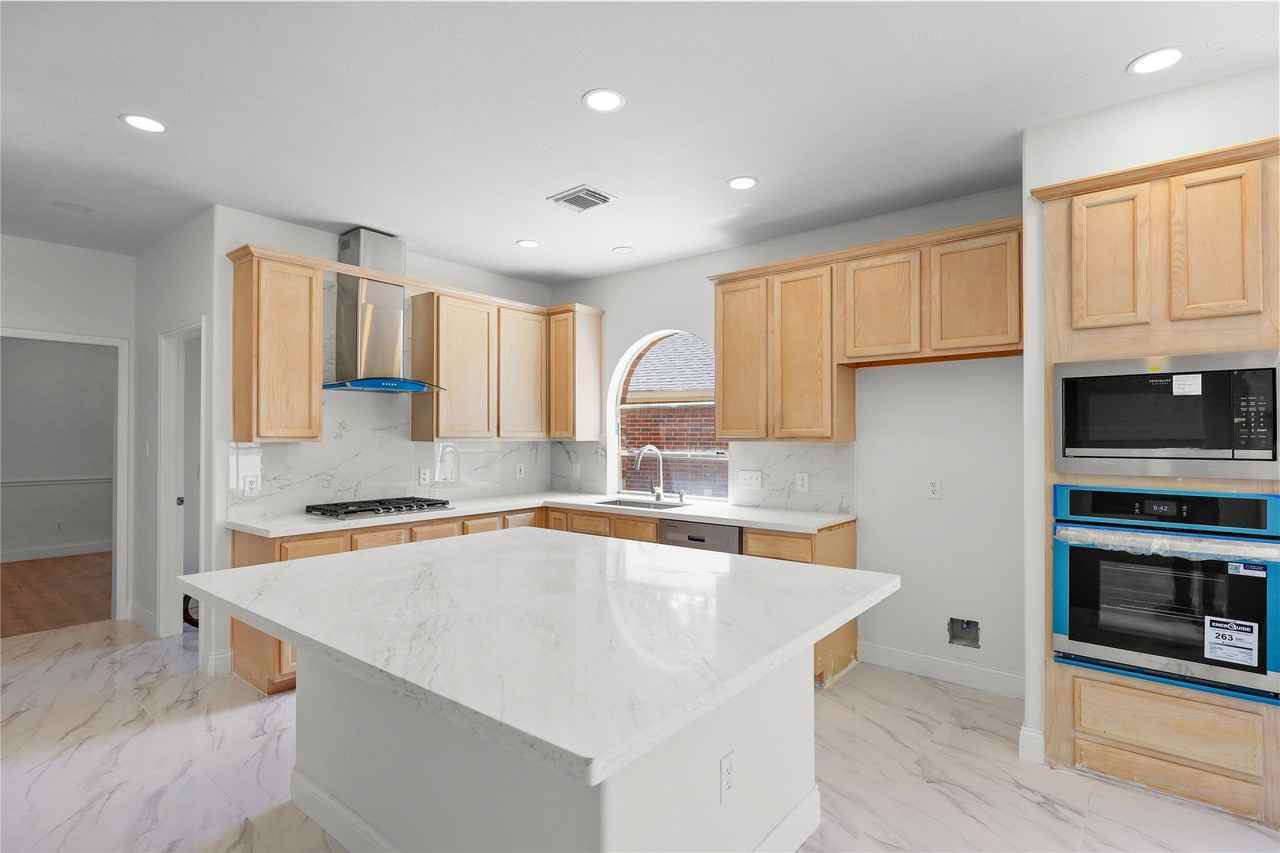 1710 Cedar Grove Court #1710 - Photo 6 of 31