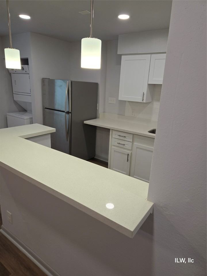 815 Harvard Street #815-30 - Photo 7 of 17