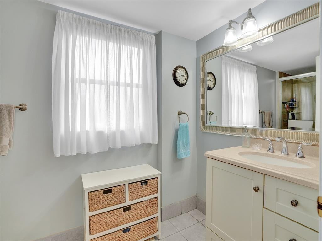 2208 South Cypress Bend Drive