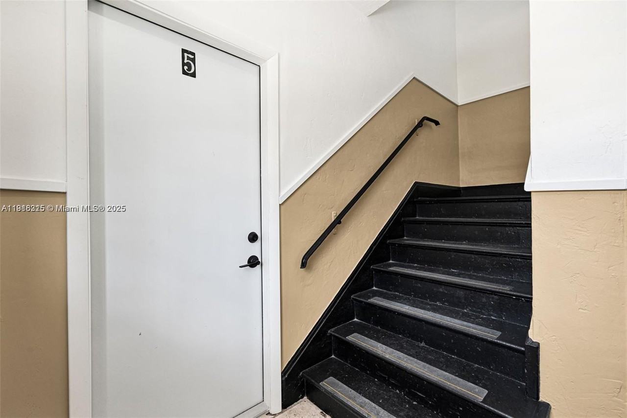 641 10th St #641-5 - Photo 7 of 36