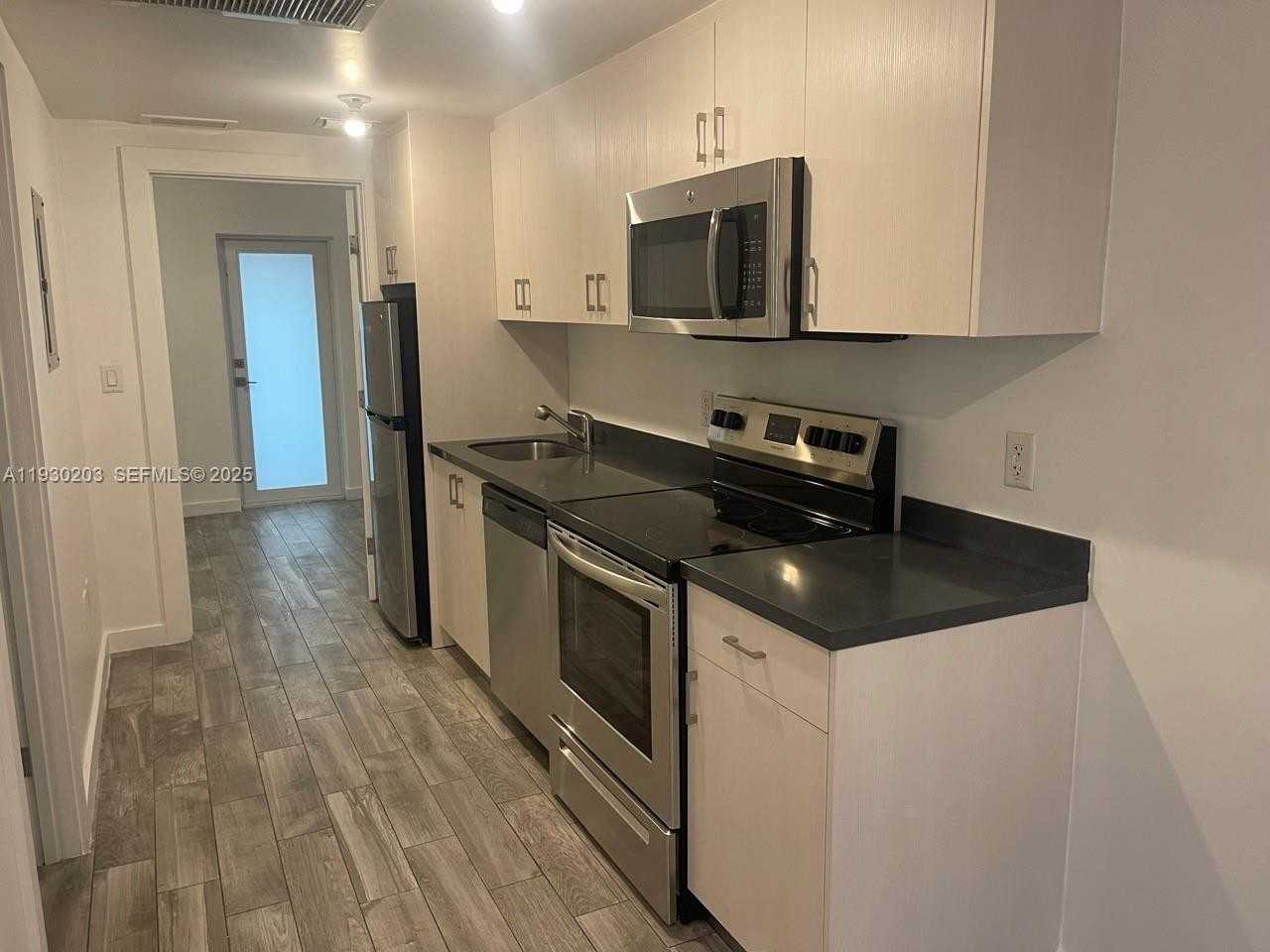 1035 Euclid Avenue #1035-15 - Photo 5 of 7