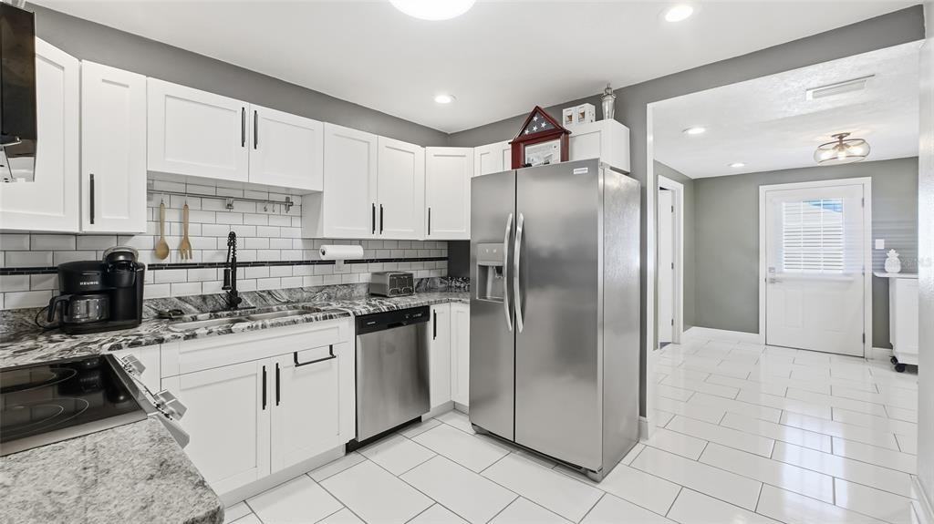 1416 East Frierson Avenue #1416 - Photo 5 of 25