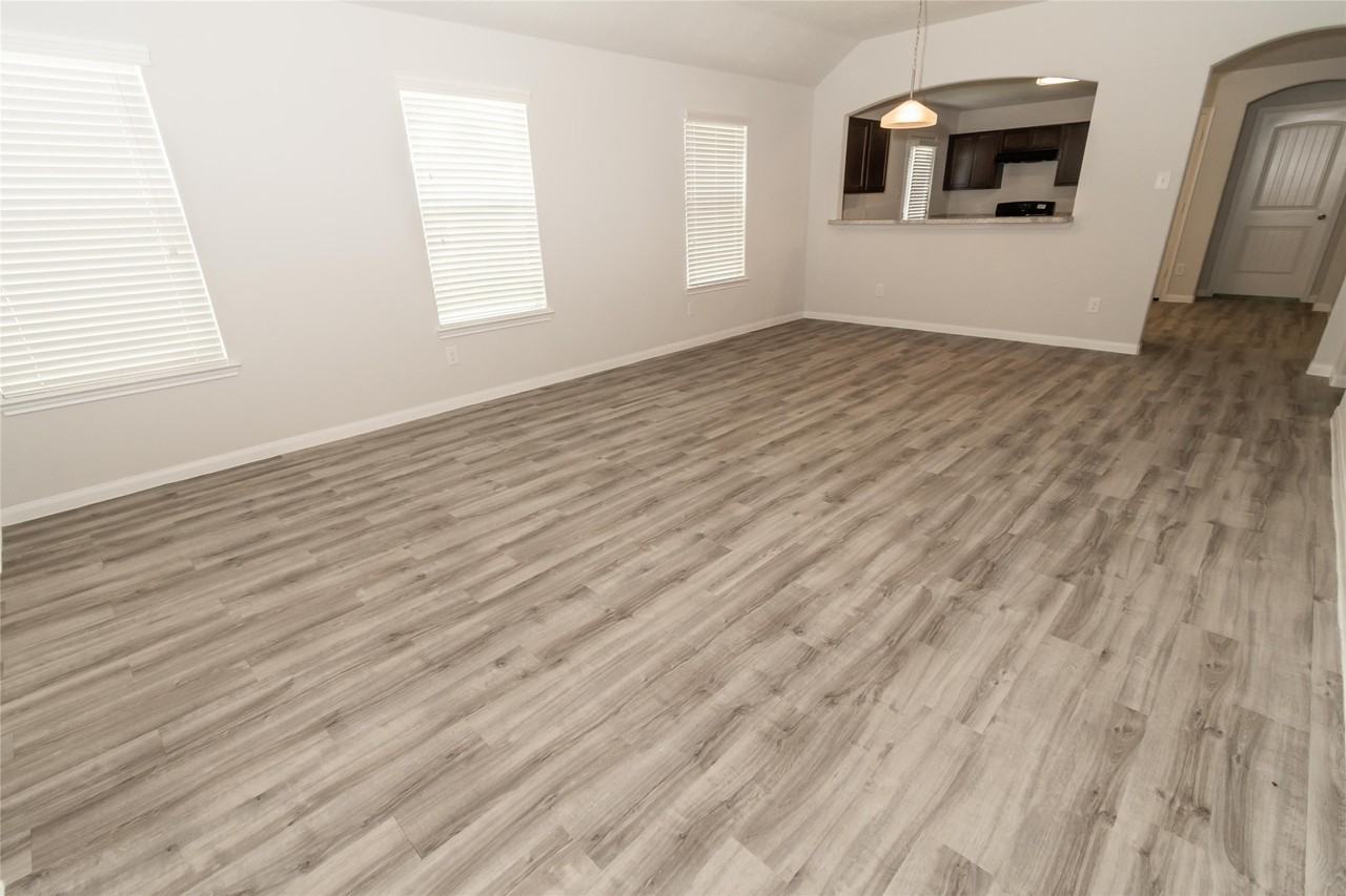 3107 Right Way #3107 - Photo 5 of 9