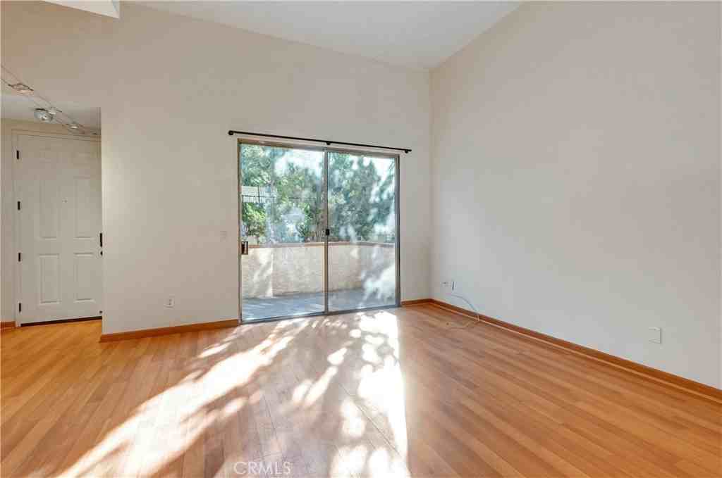 1711 Grismer Avenue #1711