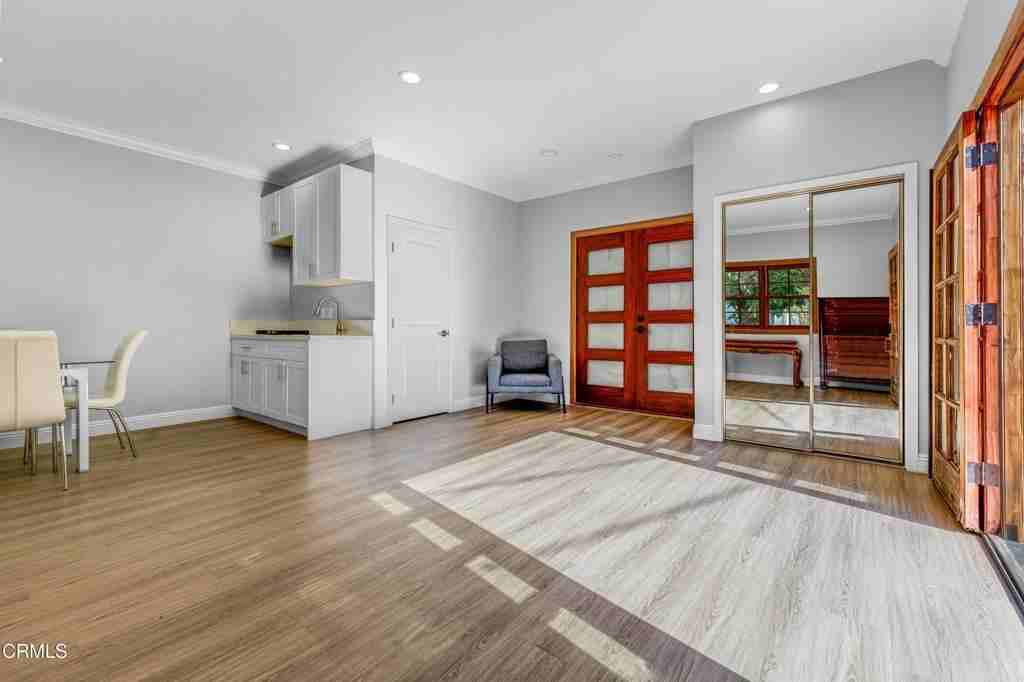 1115 South Wilton Place #1115A - Photo 6 of 14