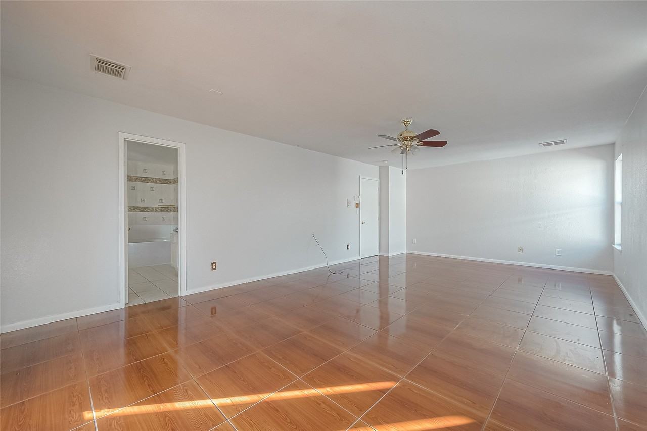 9407 Demsey Mill Drive #9407 - Photo 5 of 42